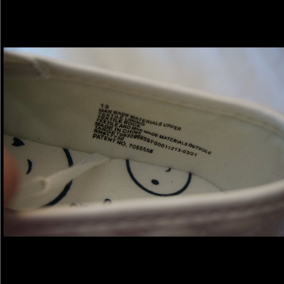 Cat & Jack Kids' White Slip-On Sneakers - Picture 7 of 10